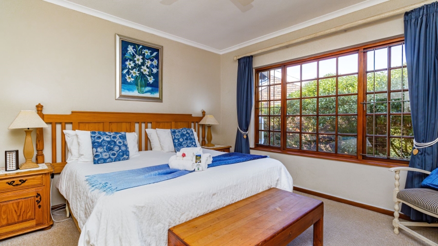 6 Bedroom Property for Sale in Seaside Longships Western Cape